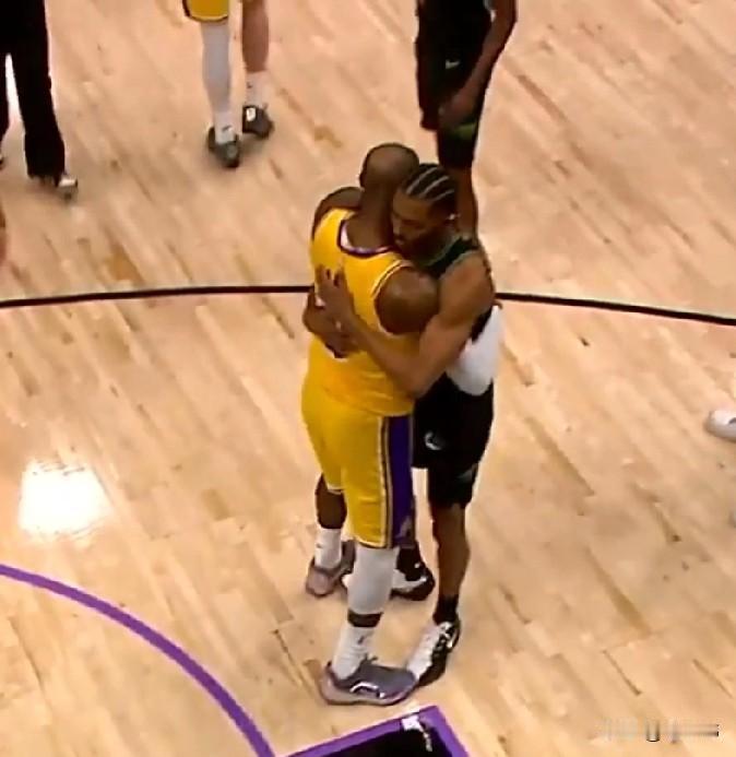 赢得对手的尊重！墨菲谈詹姆斯：

“我对勒布朗充满敬意。”

“他今天表现很强势