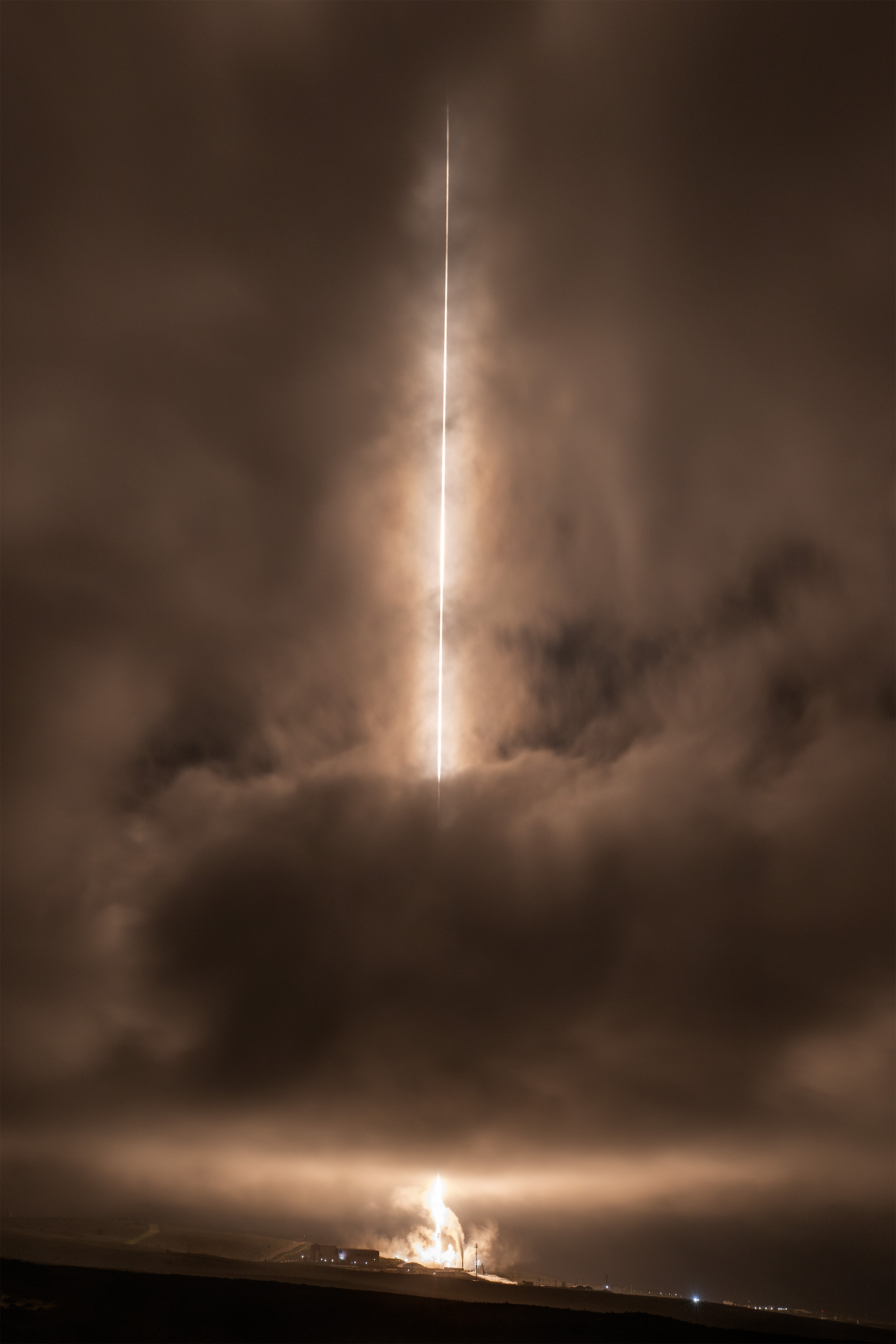 今天13:47，SpaceX在范登堡太空军基地SLC-4E，使用Falcon 9