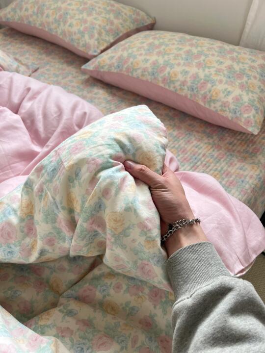 卧室里的春天～🌸