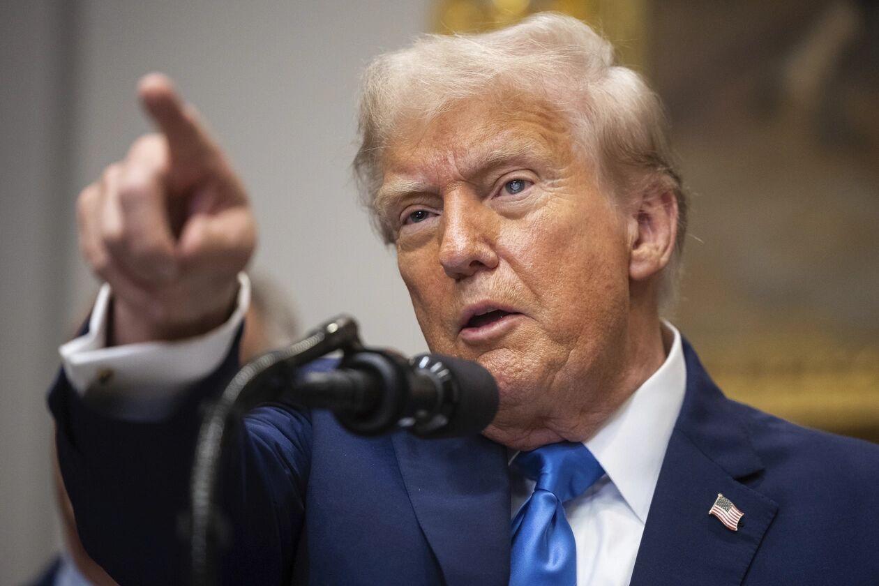 美国商务部上调第二季度GDP年化增长率至3.8%，主要得益于消费者支出强劲反弹，
