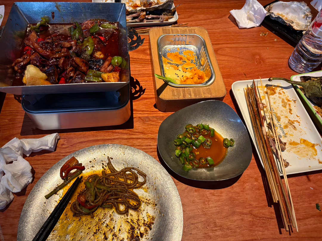煮波进食完毕。 