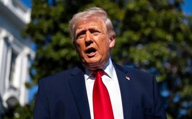 特朗普又来搞事情了！这次他没光靠嘴炮，直接下总统令要全面封锁海峡，还放话要拦所谓