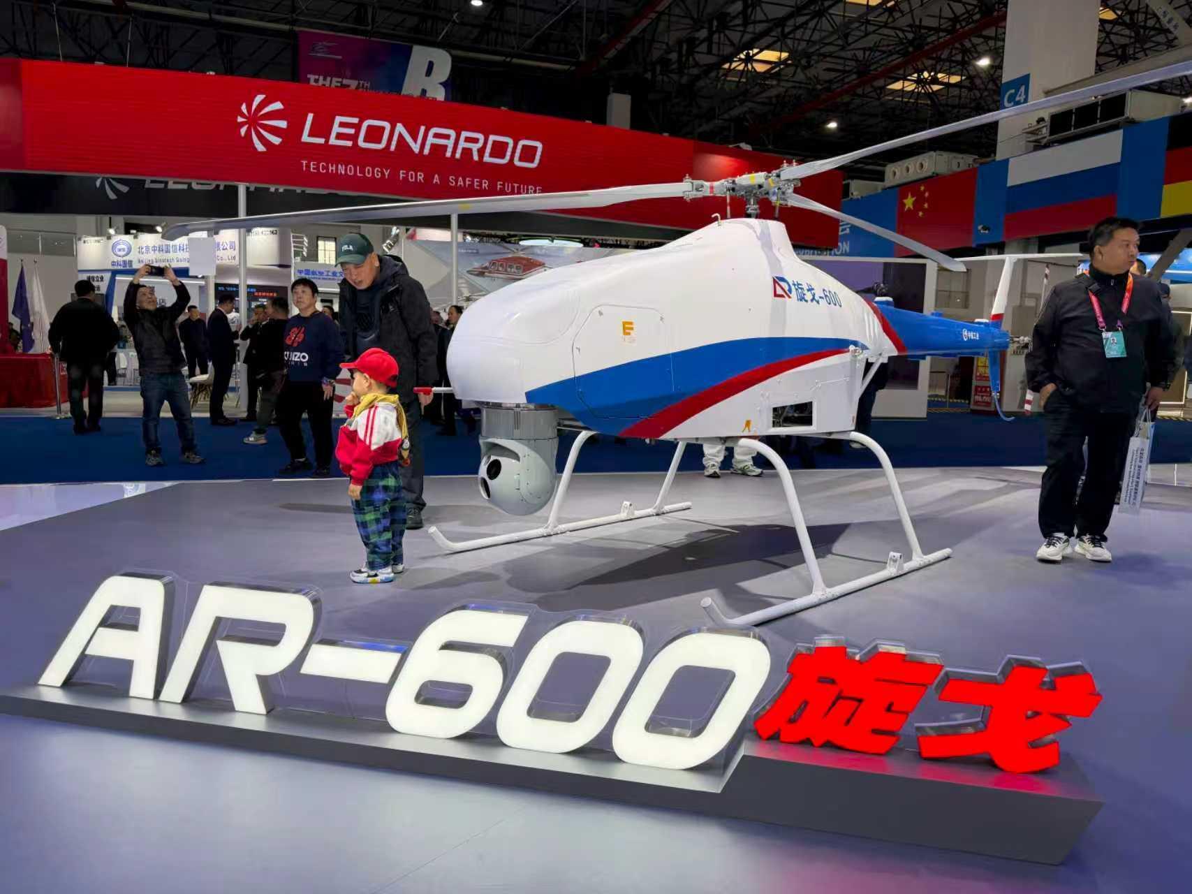 飞行的陆军 以前看直博会，看得主要是直升机，进口货有贝尔，西科斯基，国产有武直1