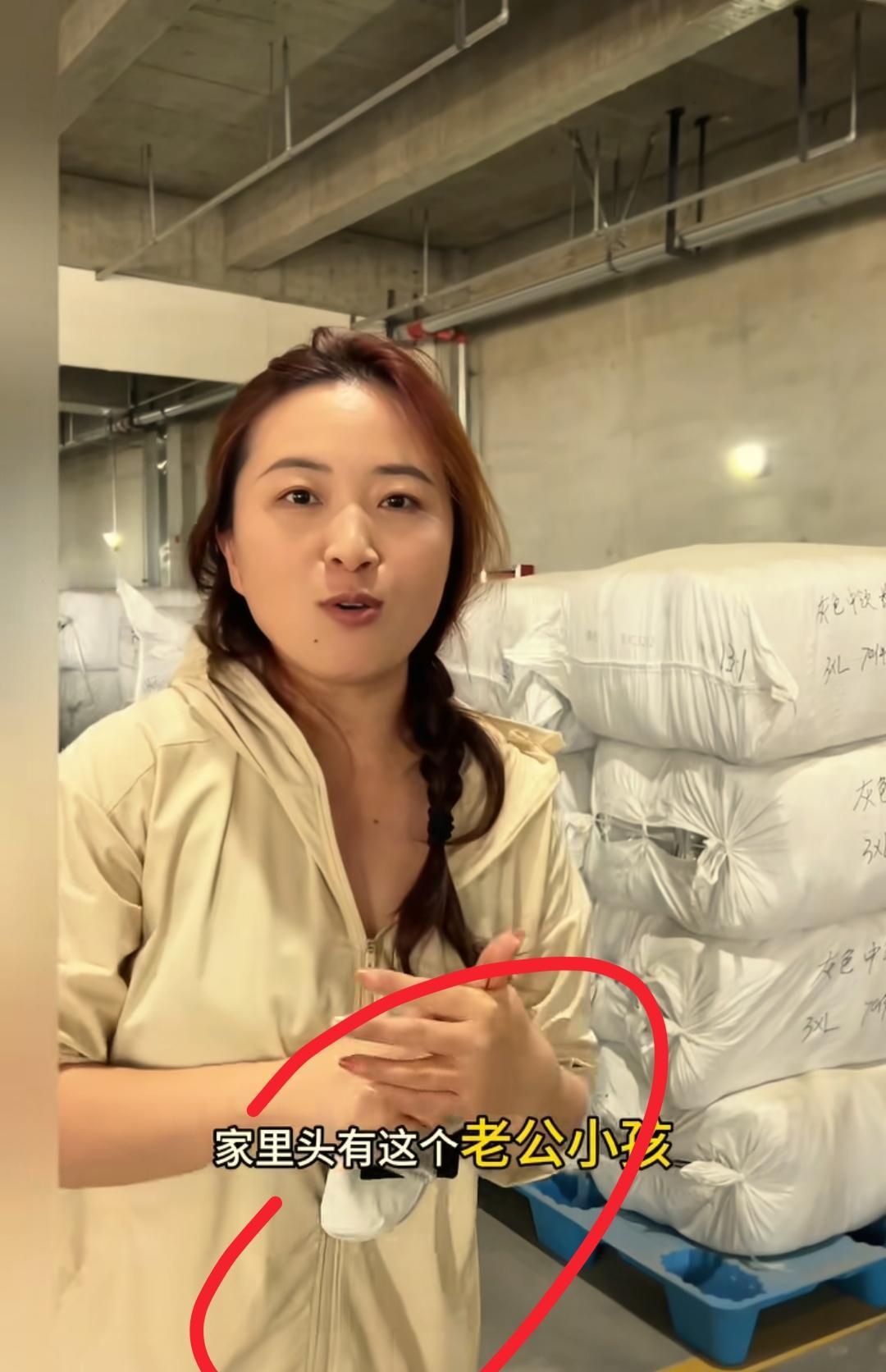 现在全网最清醒的离婚女人就是小娜了吧！
不是因为分了多少家产，也不是因为找了新对