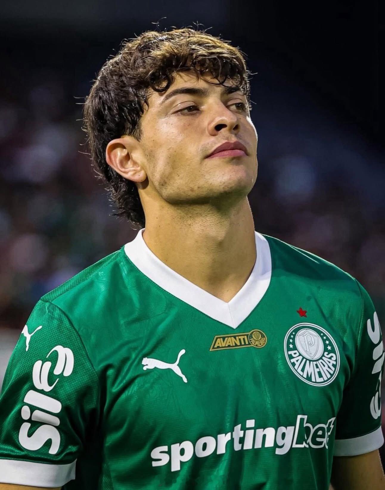 吉梅内斯，朗格莱今年夏天都很可能会离开马竞。马竞同时也会听取关于莫利纳的报价，马