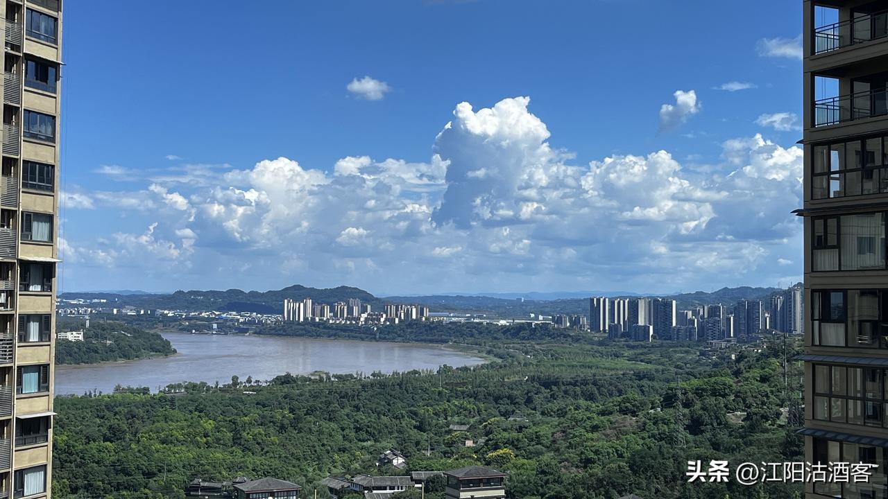 甲醛白菜并不是什么新出现的造假手段，早些年就被市场监管部门通报过。这次再次进入公