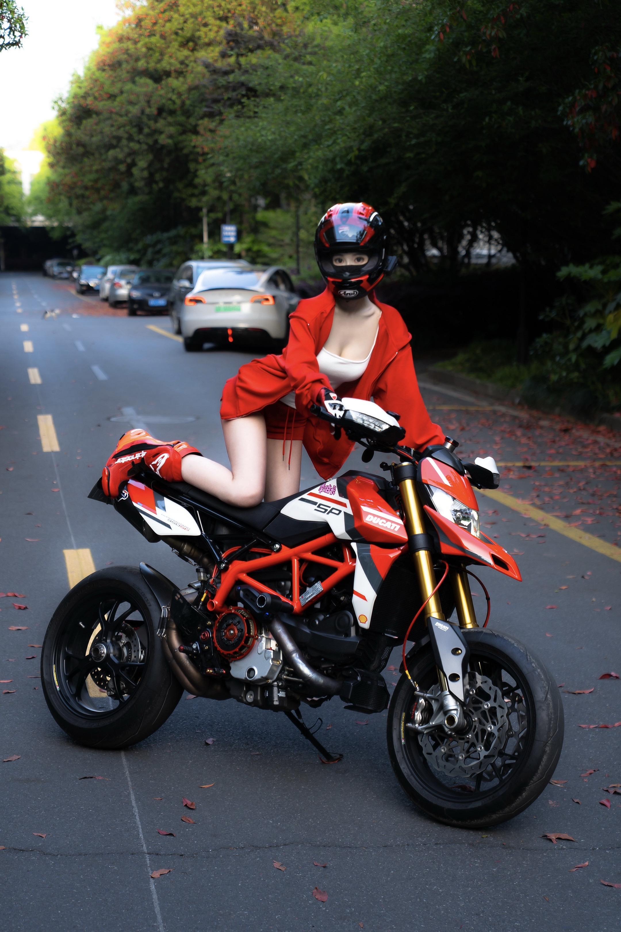 i like red❤️‍🔥