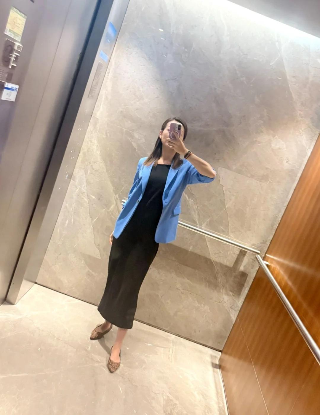 蓝天穿搭 vs 成都雨天
至少这套，比这鬼天气更让我心情好