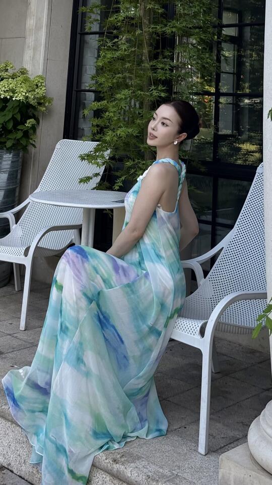 绝美的日子里🥂