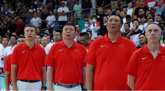 男篮力克荷兰，郭士强现难题，两位球员“闪光”，一人可替杨瀚森？

 
一个凌晨，