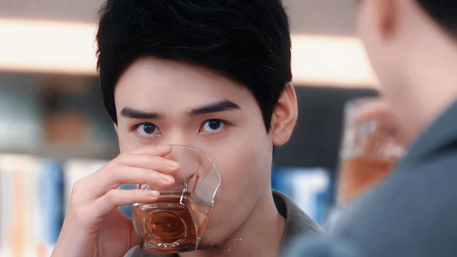 “目光总是会下意识的看向你”龚俊 家事法庭