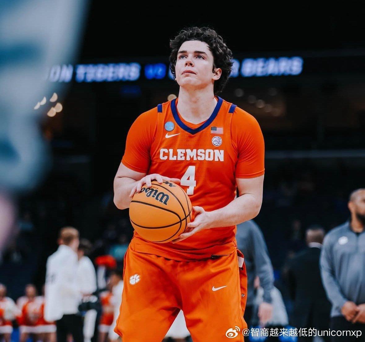 NCAA又出奇葩事，原本申请转校的克莱姆森大学前锋将留校，不过不是克莱姆森男篮而