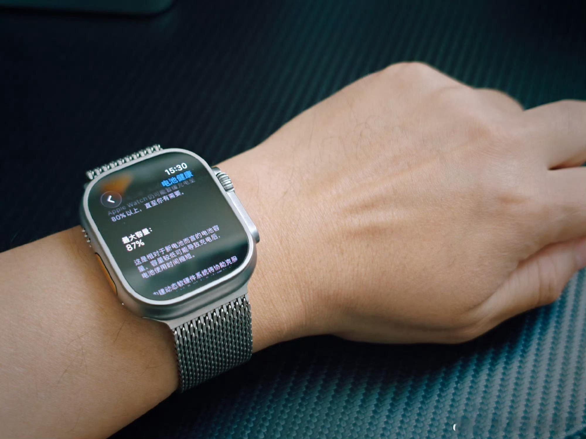 Apple Watch Ultra2用了三年了，电池健康很坚挺[点赞]外观现在看