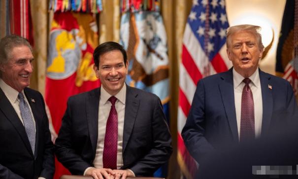 太离谱了！正面战场不行，美国开始搞人身攻击了！
 
美国媒体《纽约邮报》在报道中