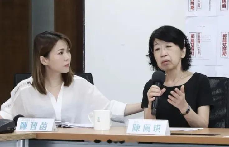 7月27日，柯文哲妻子陈佩琪发布北京旅游照片，在国家体育场鸟巢留影去年8月，她在