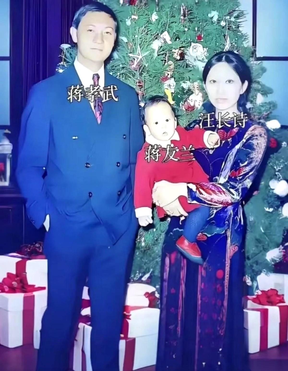 70年代，蒋孝武对妻子汪长诗说，家里孩子英语得抓一抓，请个家教吧。
汪长诗亲自面