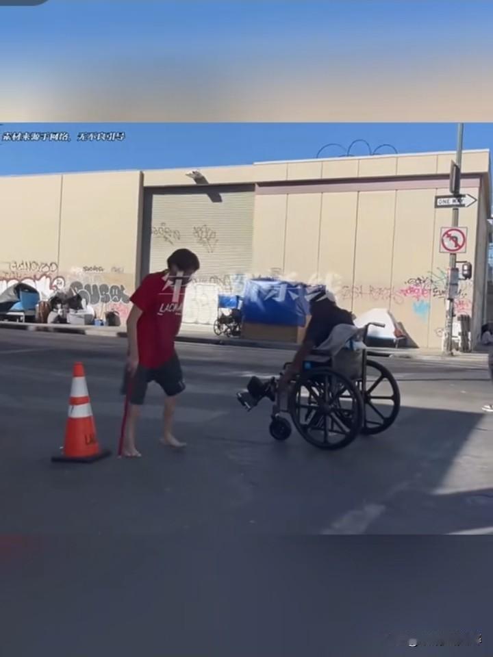 看了牢A美国斩杀线，感觉整个人都不好了，刷正常的抖音视频都感觉怪怪的，每个视频都