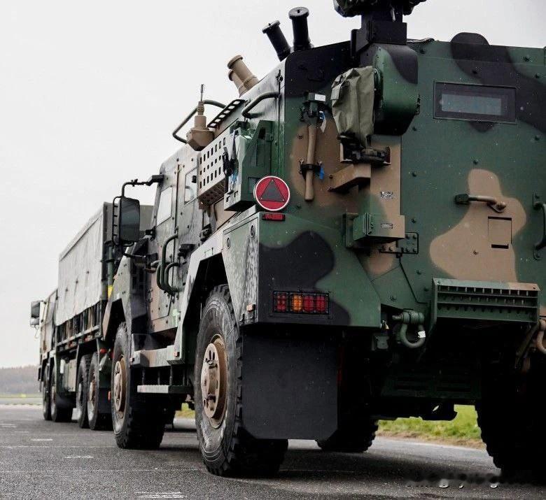 ❗️🇵🇱🇫🇮波兰军事特遣队已部署至芬兰

来自波兰武装部队第1马祖里炮兵