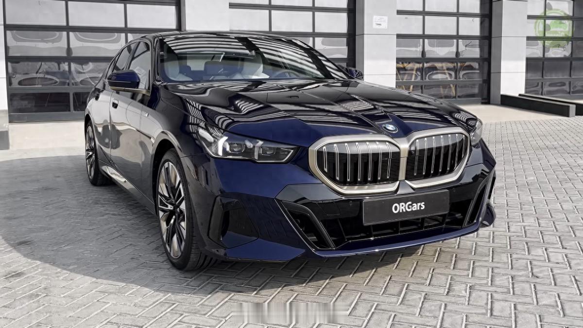 #宝马中国将退出价格战# 7月11日，有知名博主发文表示，宝马将会在7月选择降量