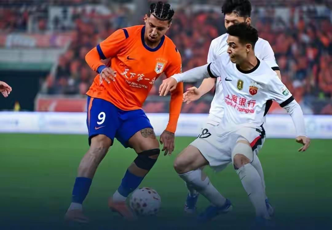 看了海港残阵与全主力的泰山队比赛，真疑惑上一轮德比为什么会输。
今天的防守几乎没