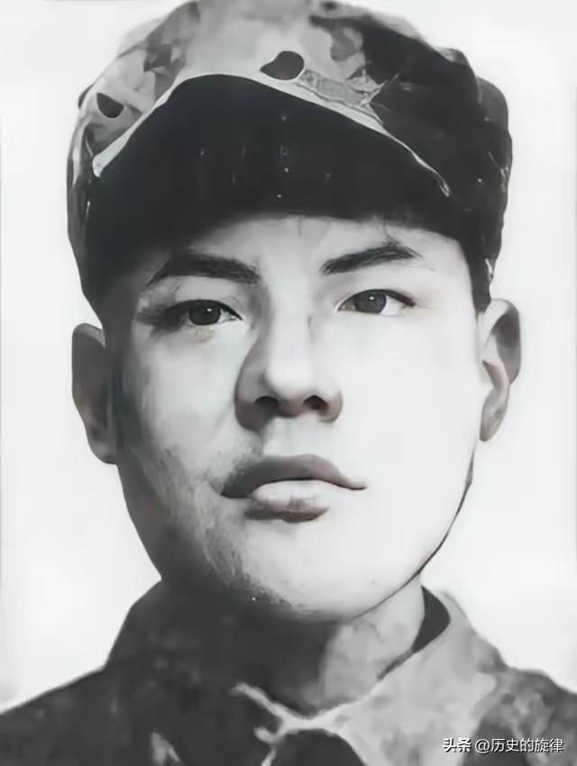 1943年，25岁八路军科长被俘，日军用美人计诱降，他的选择让人泪目
 
194