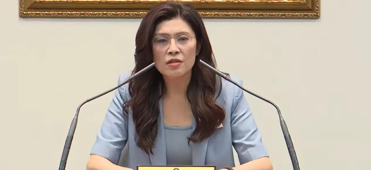 很多人说，郑丽文不敢讲统一。要我来说，不是她敢不敢的问题，而是有没有人给她撑腰的