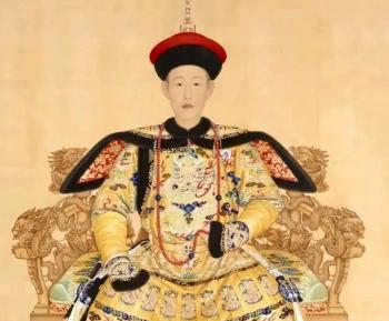 康熙临幸铺床宫女一次，33年没给封号，97岁时她赢了所有人。

 万琉哈氏出身并