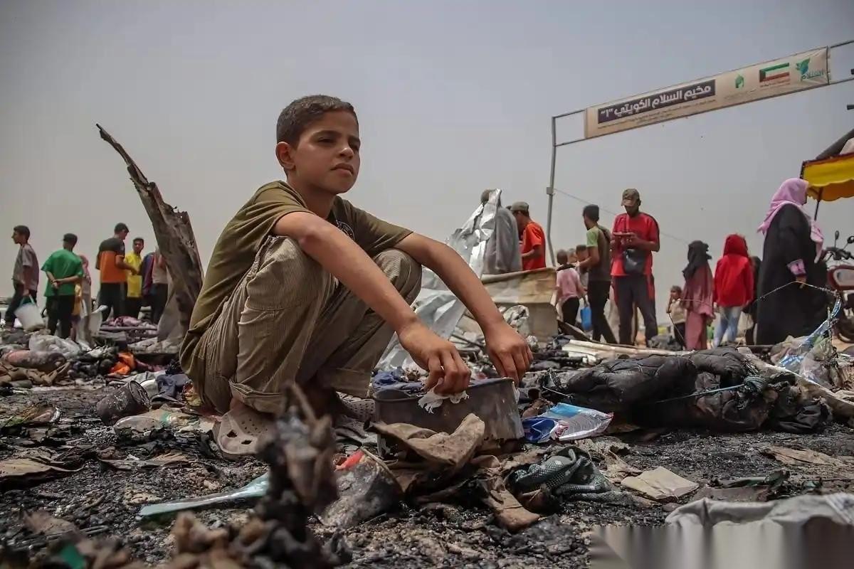 以色列这次是真的怕了！不是怕哪颗导弹砸下来，而是突然惊醒：再这么打下去，自己真可