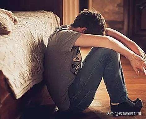 越优秀的孩子越容易出问题，不完美的孩子才是正常的孩子。
 
现实中总有一个扎心的