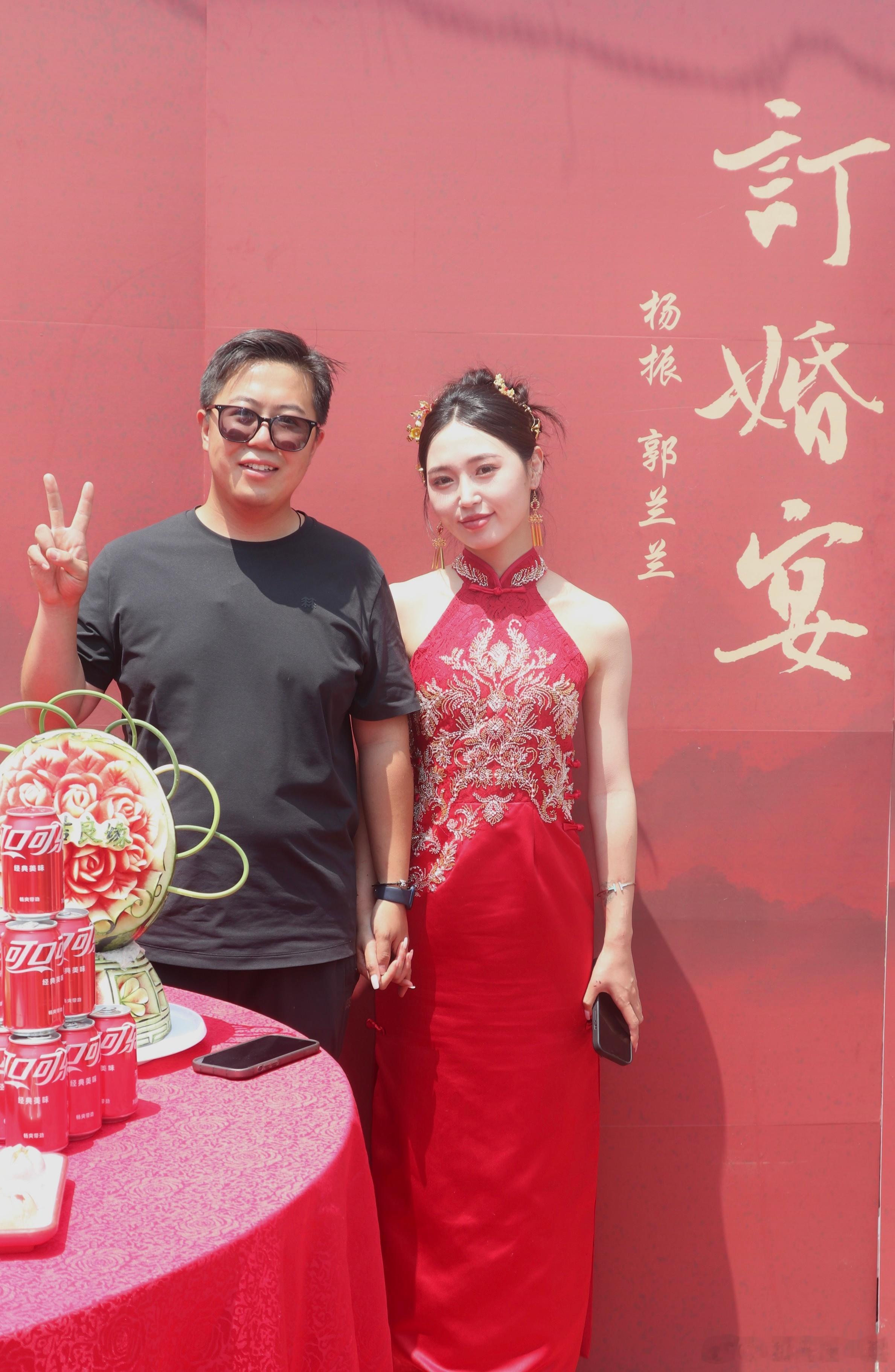 忙到自己没有拍一张照片 都是朋友和家人拍的[可爱] ​​​