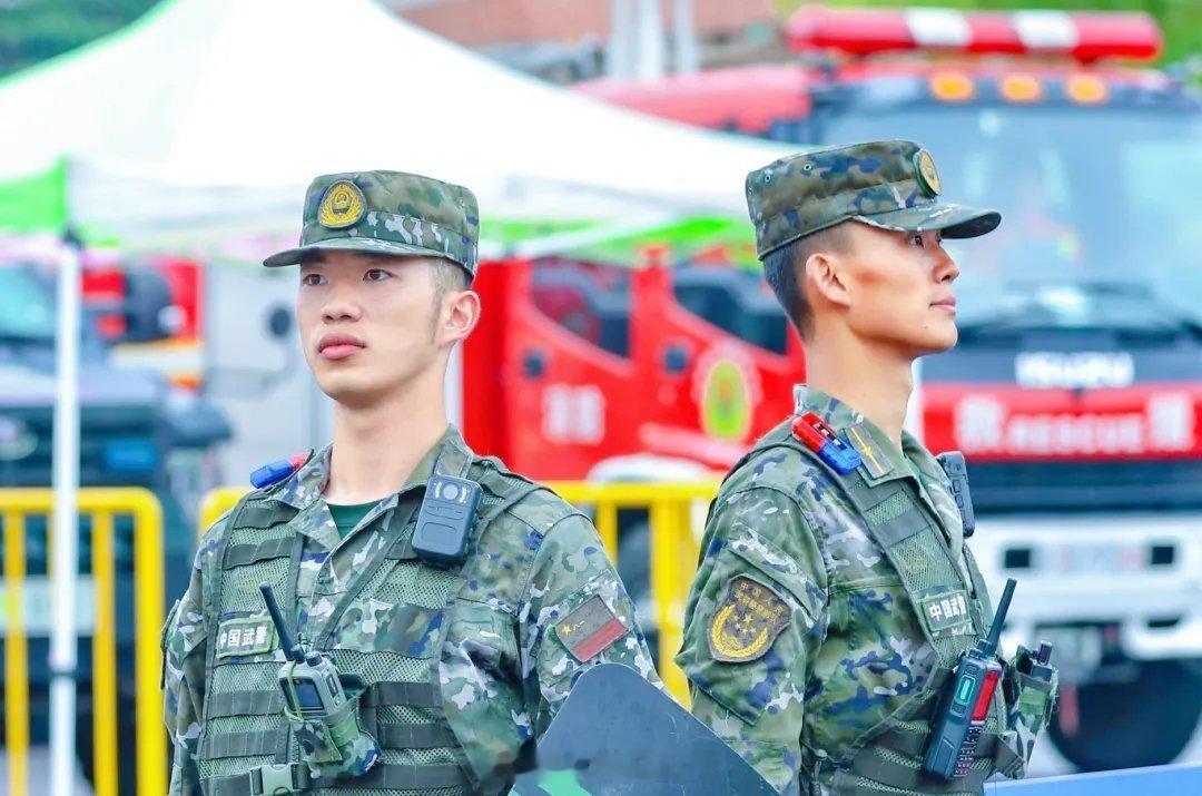 高考结束 橄榄绿护航高考梦点赞致敬最可爱的人 