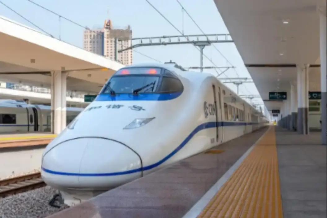 不仅刀郎没想到
就连乌鲁木齐文旅也没想到
这次刀郎来开演唱会，竟然

让乌鲁木齐