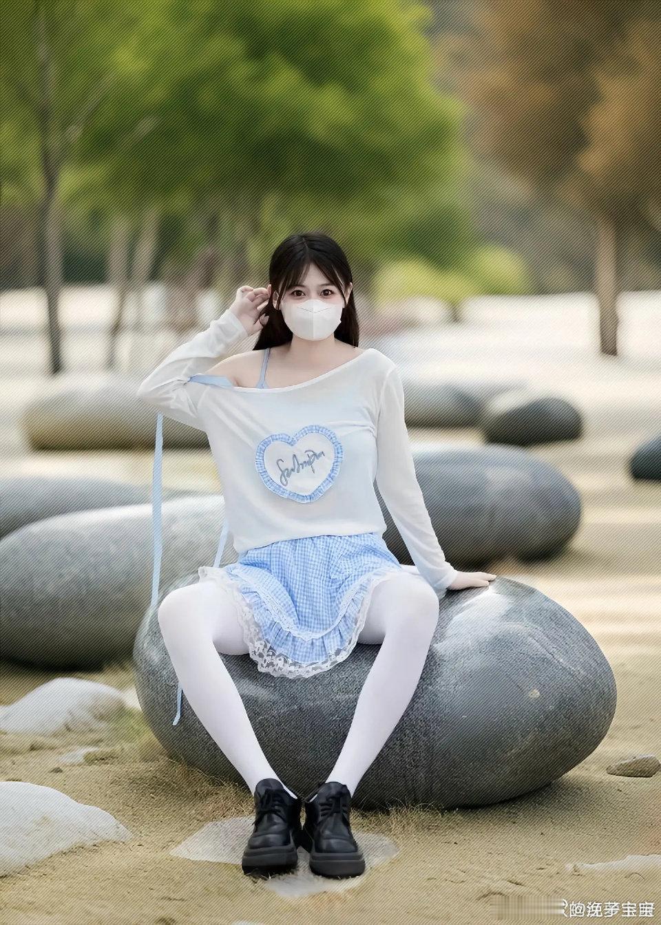 白丝小萝莉～ [傻眼]  