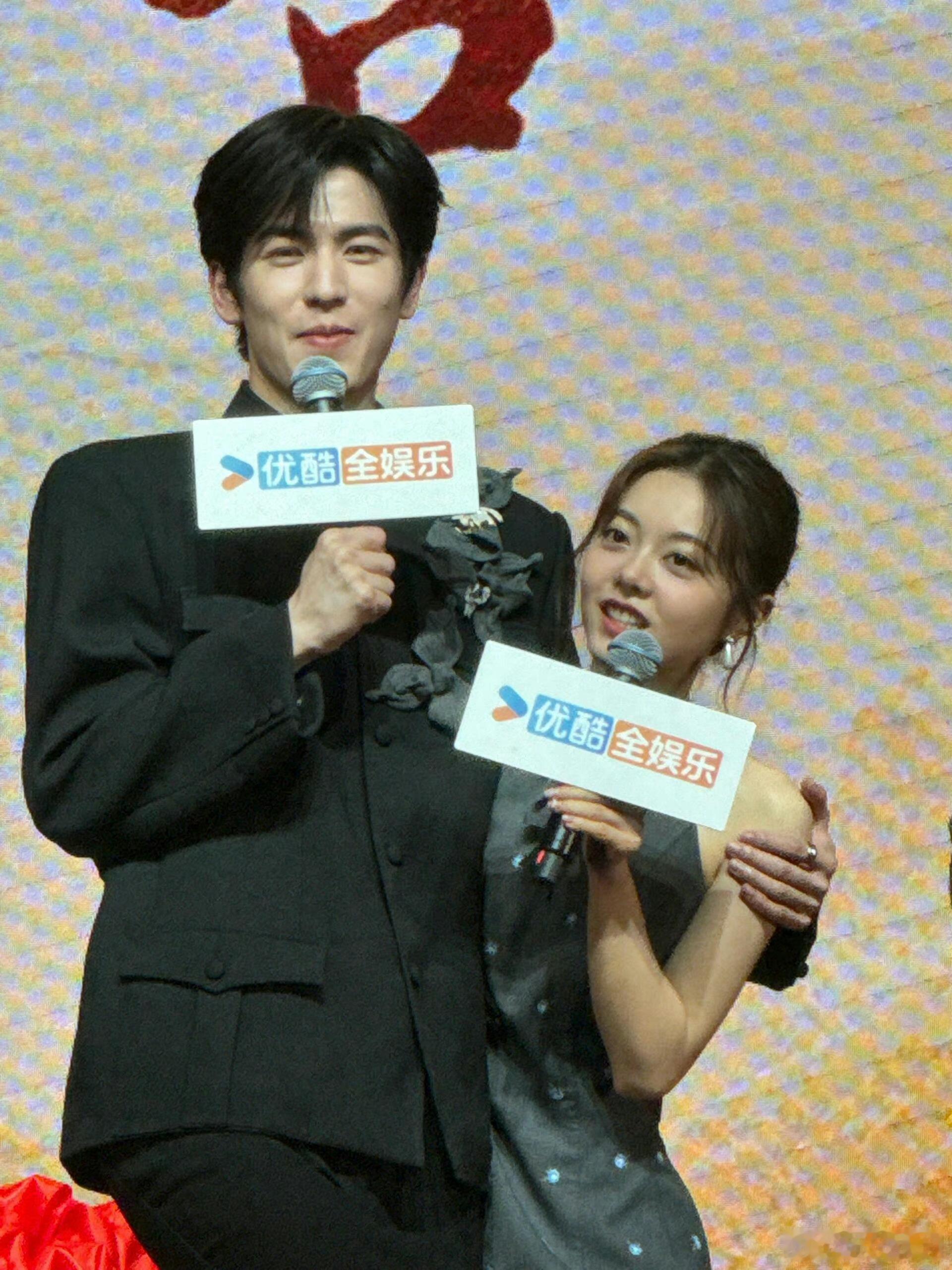 感觉张凌赫都能做赵今麦的叔叔了，这大家真的能磕起来吗？ ​​​