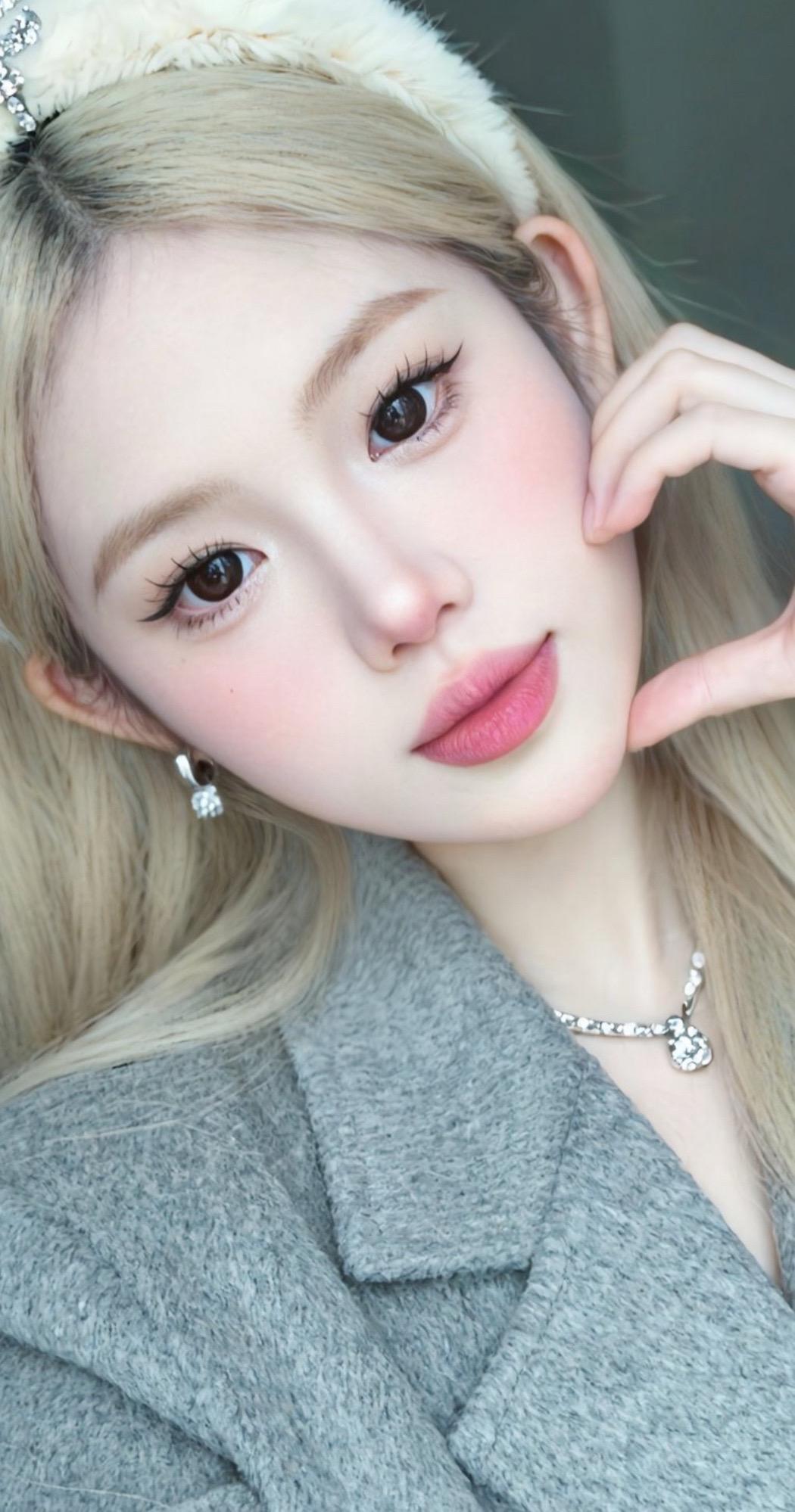 ✨超模级氛围感养成术！这样拍照瞬间美到窒息💋姐妹们！今天分享让我被赞爆的拍照神