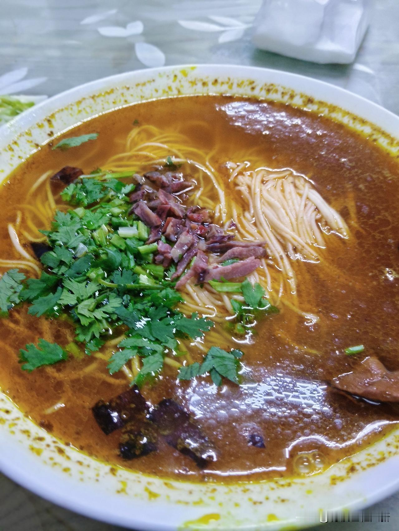 出门在外，过了饭点儿，来一个桶面热乎乎，既能吃饱，又干净卫生，还经济实惠。

在