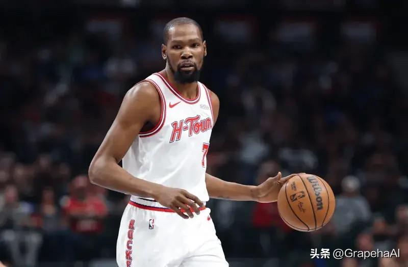 前NBA球员巴蒂尔参加了播客《Hoopin' N Hollerin'》。

在播