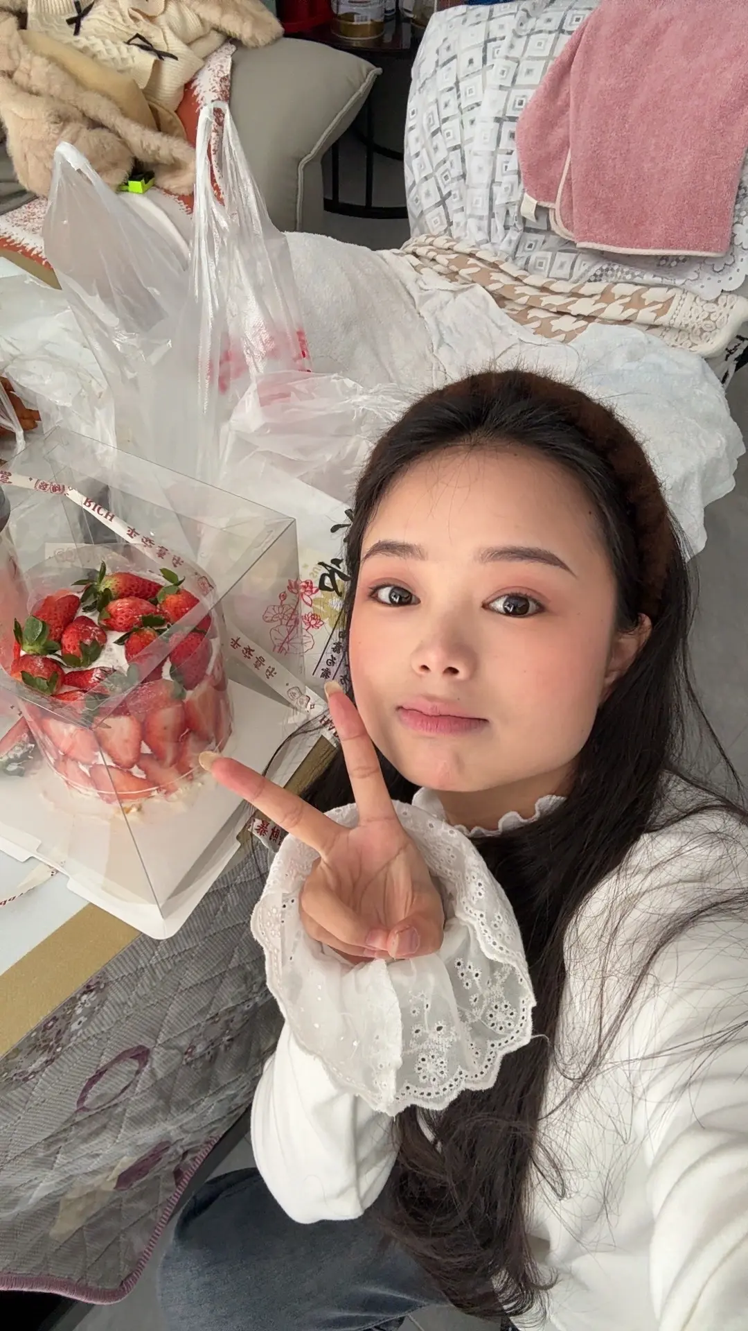 事情做绝的时候，我就不可能再回头看你一眼，一路走来仁至义尽，我早已问心...