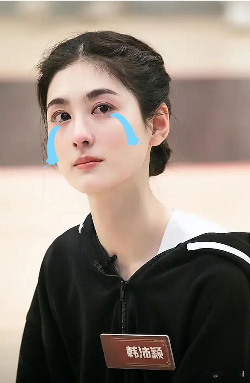 韩沛颖被起诉了

现在的她只有两条路可以走了

要么退圈，要么改过自新。

现在
