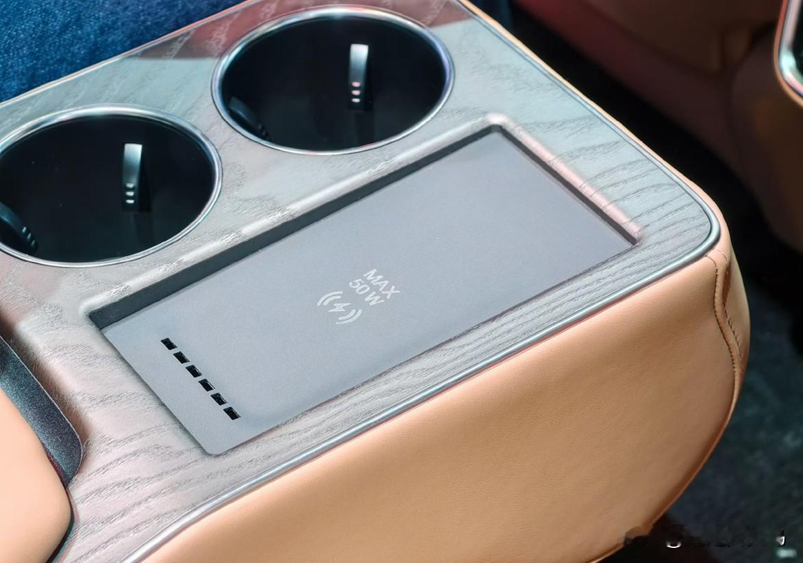 看外观瞅内饰，广州车展见实车冰箱彩电大沙发还是护城河吗？在人人都有的当下，更应该