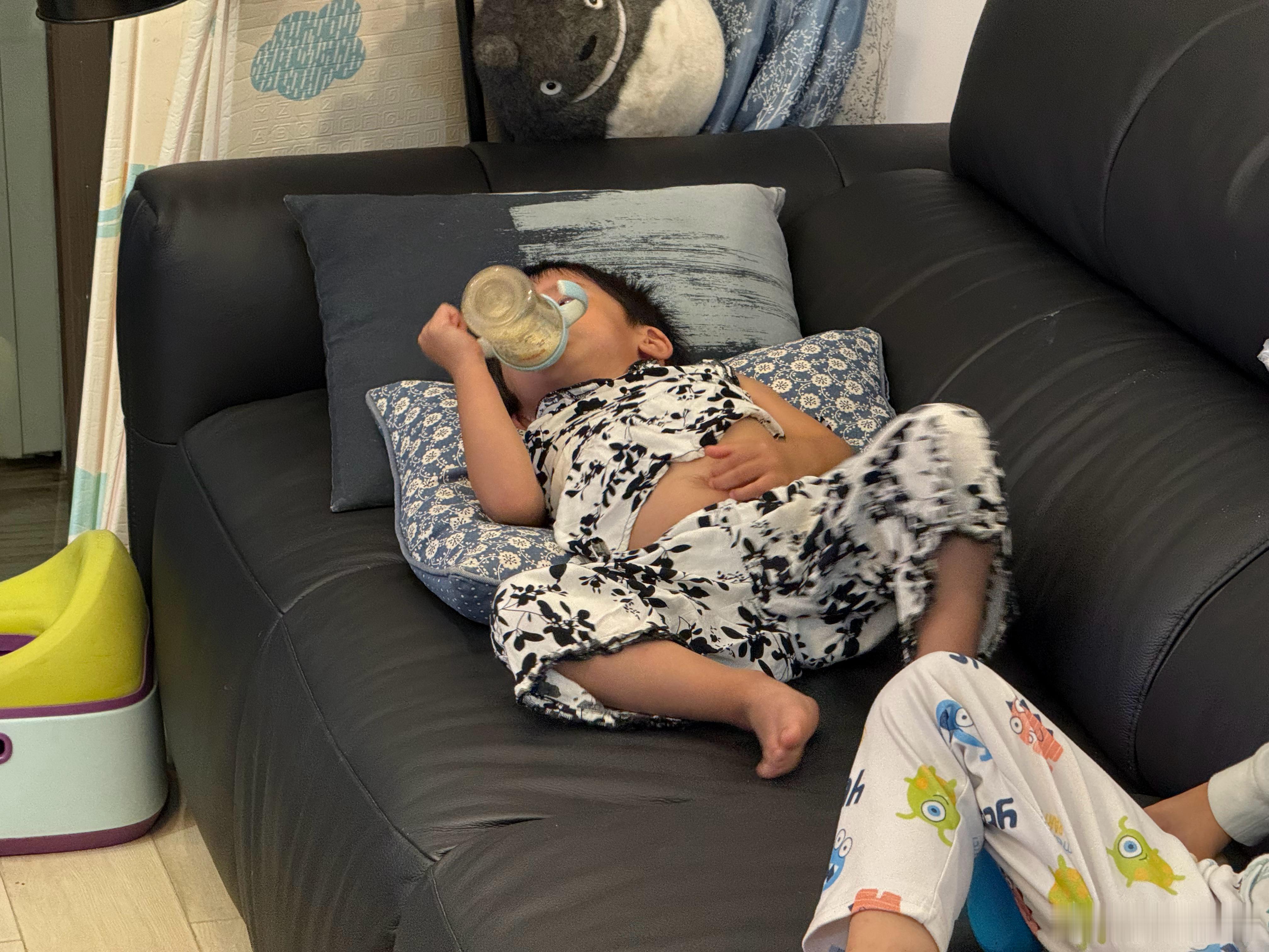 我做过很多伟大的事，不怎么说，比如救济过资本主义的人民。那是很多年前了，当时我一