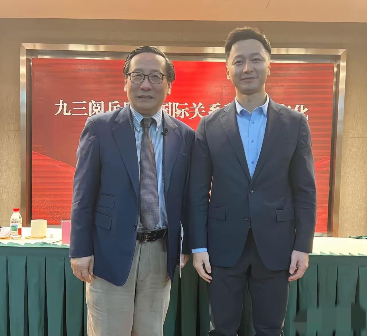 今天刷到一段逆天言论，直接把我看愣了。高志凯拿甲午海战当警钟，痛斥间谍渗透。这本