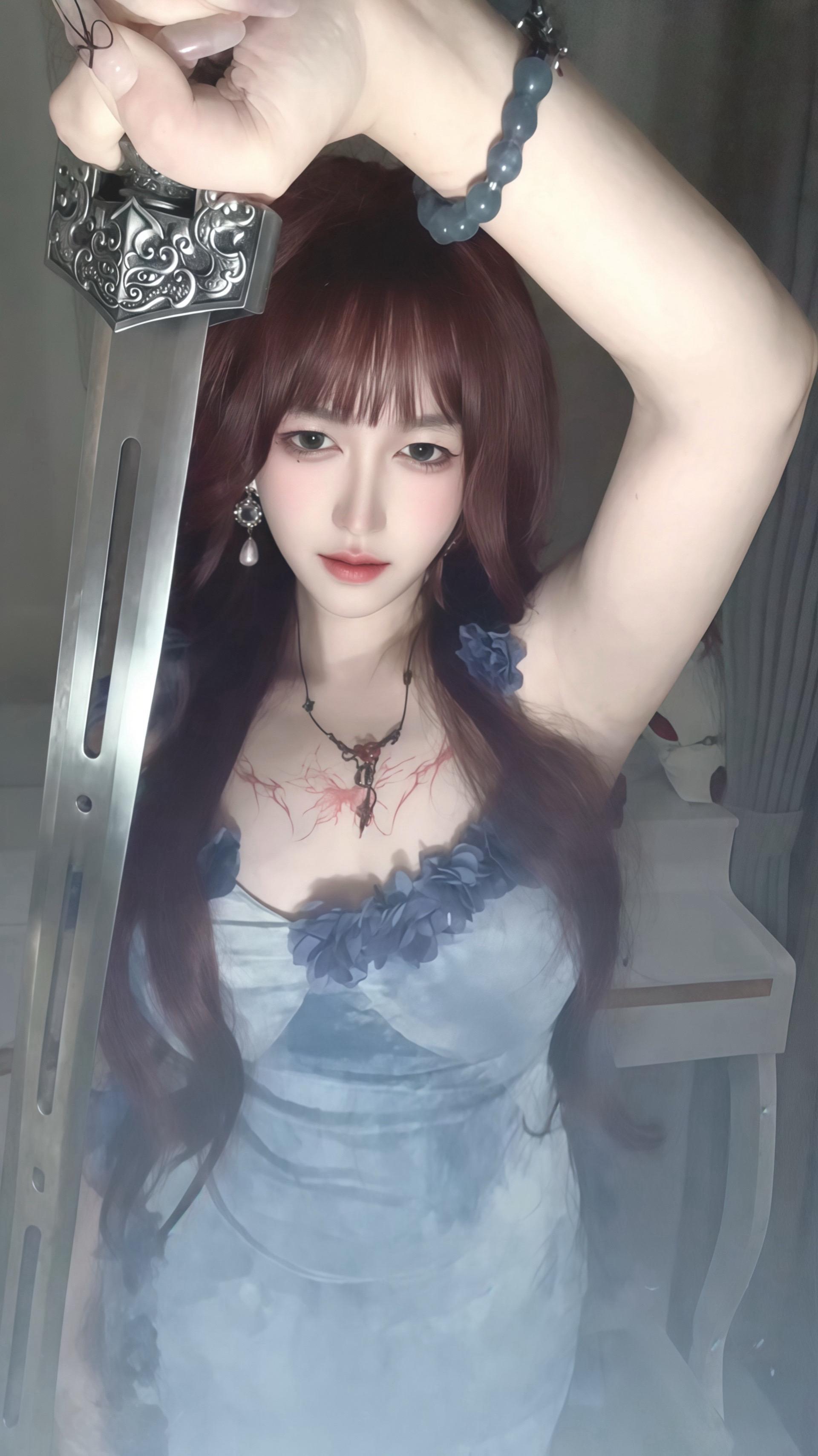 你那儿童般身材配上你的拷打文案毫无杀伤力。