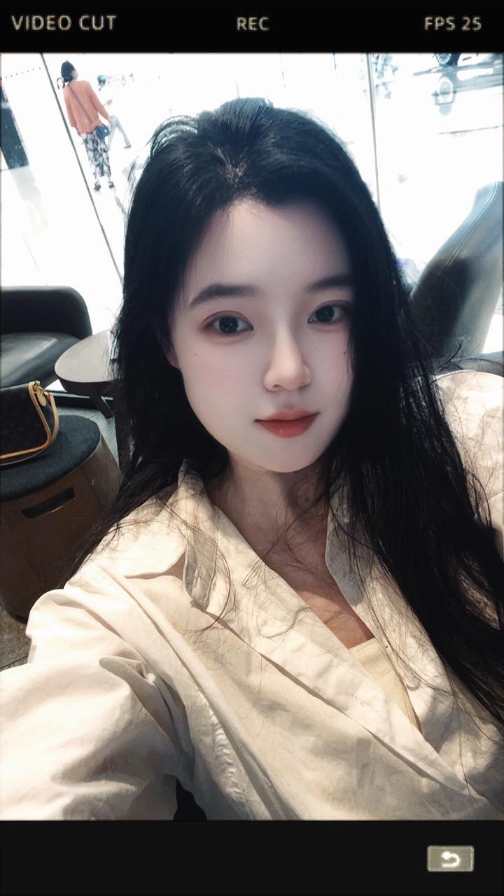 你必须像树一样生长， 然后去成为自己的大树，当一个人熬过了最难的日子...
