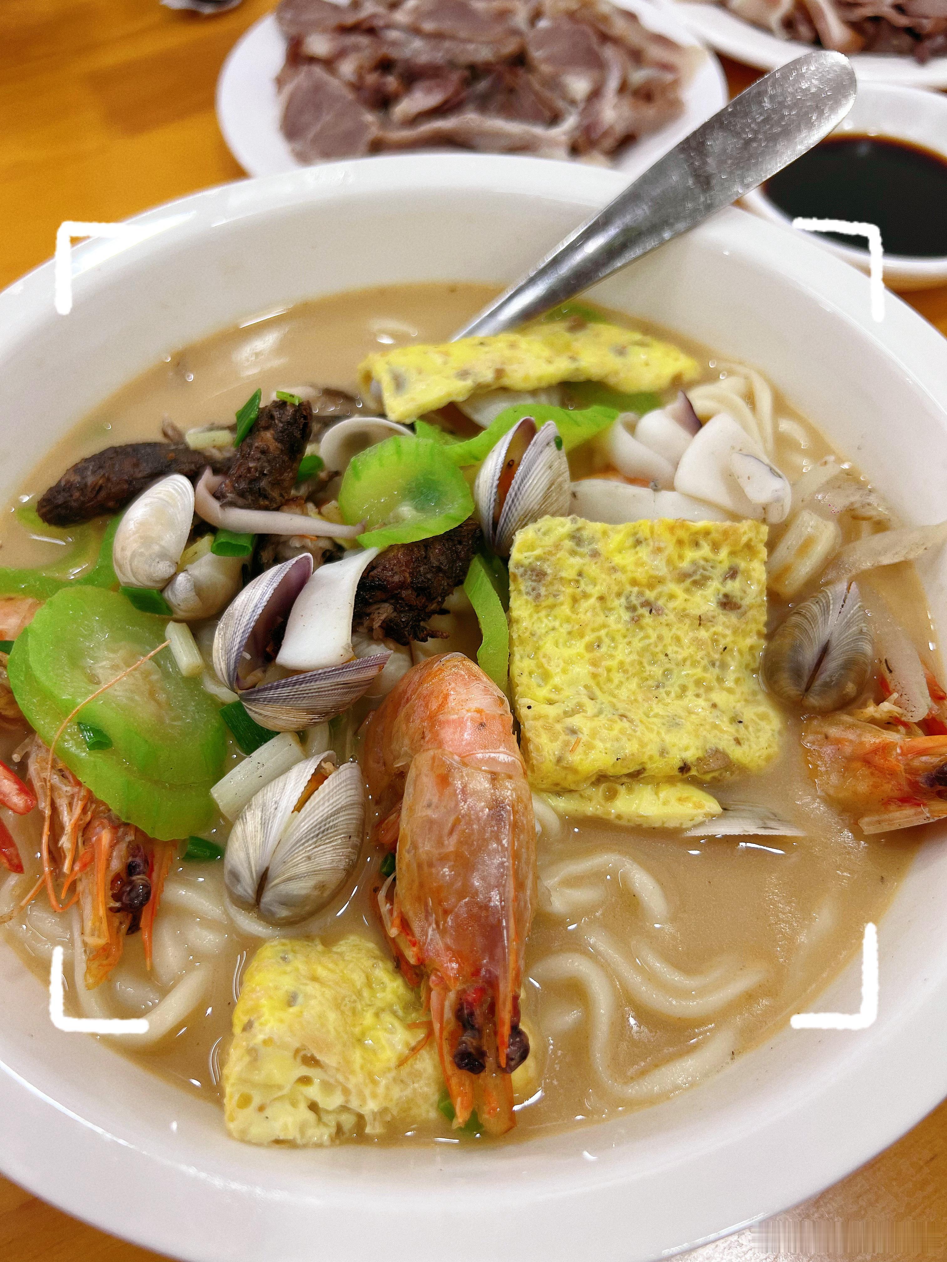 发现了一家巨巨巨好吃的面～虹桥海鲜面馆不管是特色海鲜面还是海鲜🦞炒年糕都绝了[