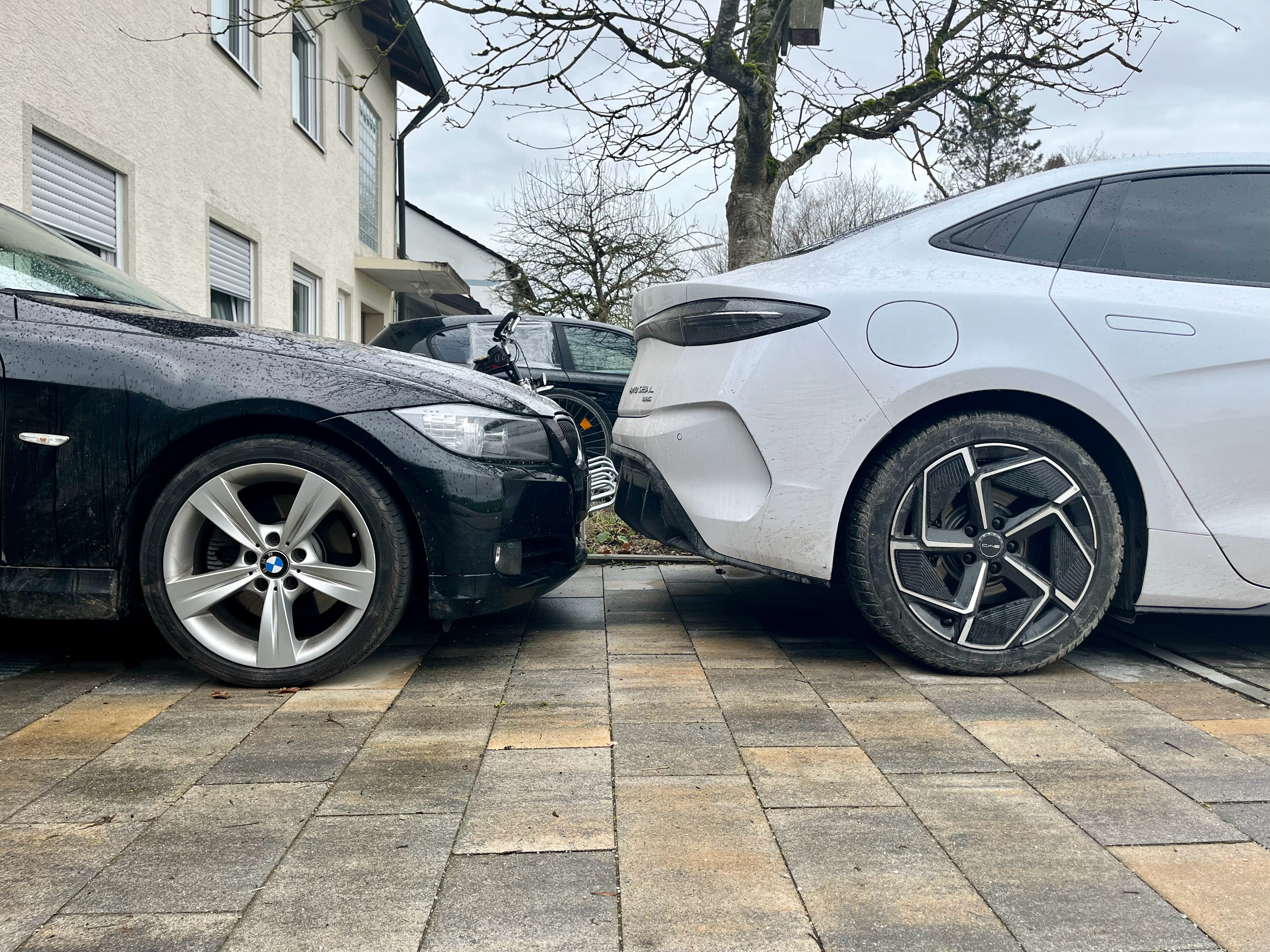 新势力vs老旧六缸柴油#yz77聊车##比亚迪海豹# ​​​