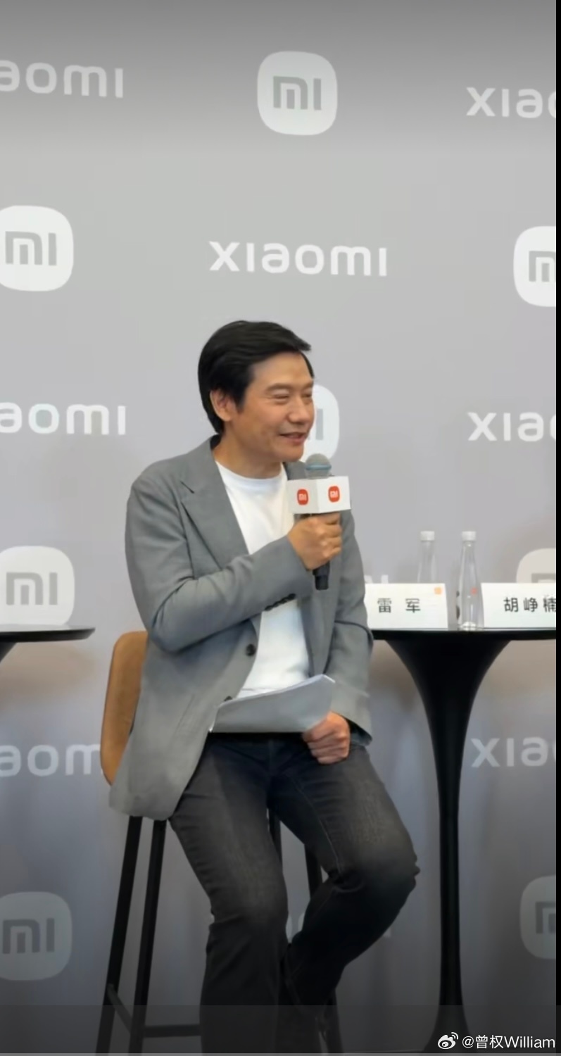 雷军回应为何只公布锁单量看完雷军的回应其实挺能理解的，现在新能源行业太卷了，各家