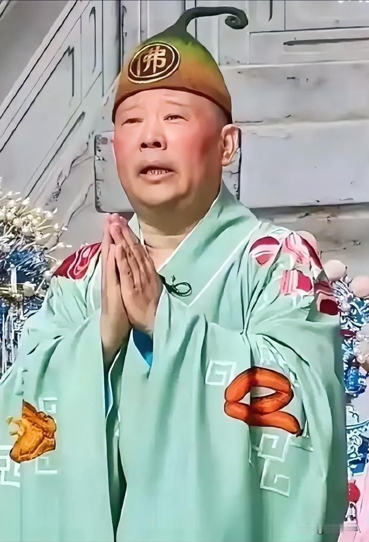不是恨郭德纲的人抓住把炳了，是郭德纲太飘了，连红歌都敢篡改戏谑。

有网友指出，