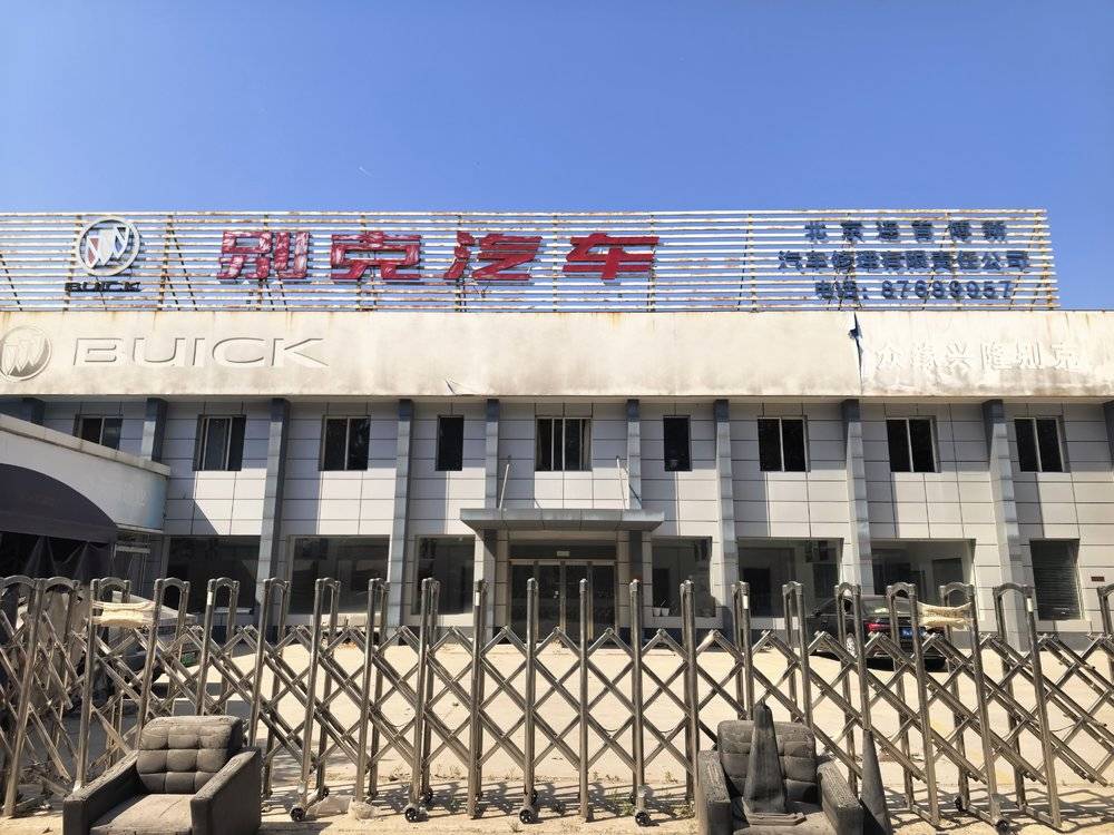 美国车里，也就特斯拉还能在特朗普随行团中充个数