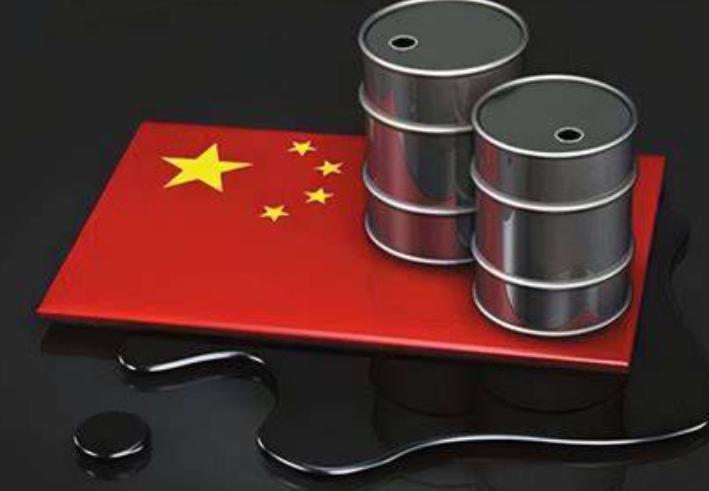 原来之前我们不但进口油，还在出口油！中国突然暂停出口成品油，亚洲燃油危机爆发，印